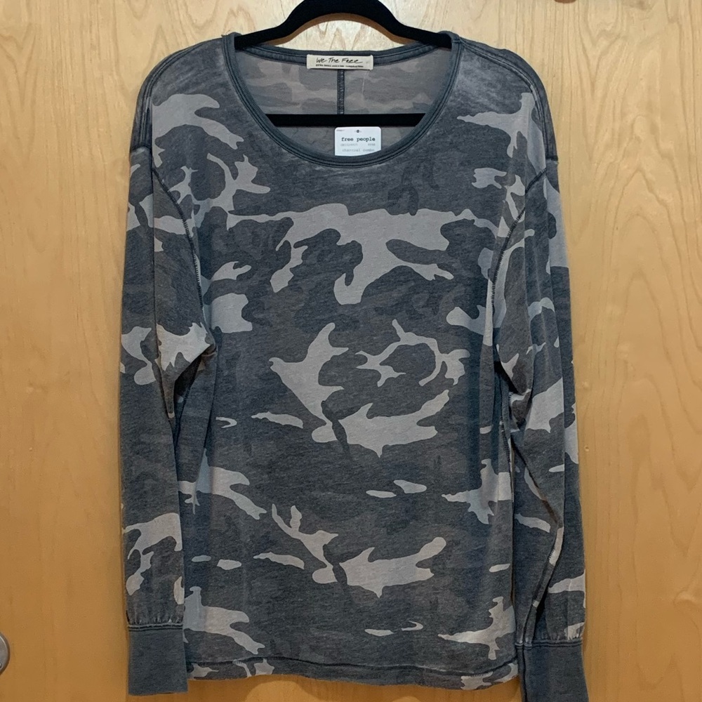 Free People Arielle Camo Printed Longsleeved Tee - Picture 4 of 9